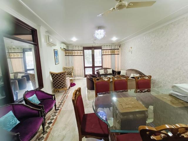 4 BHK Apartment in Green Park for rent New Delhi. The reference number is 20435901