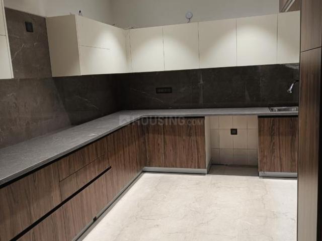 4 BHK Apartment in Green Park for rent New Delhi. The reference number is 20129850