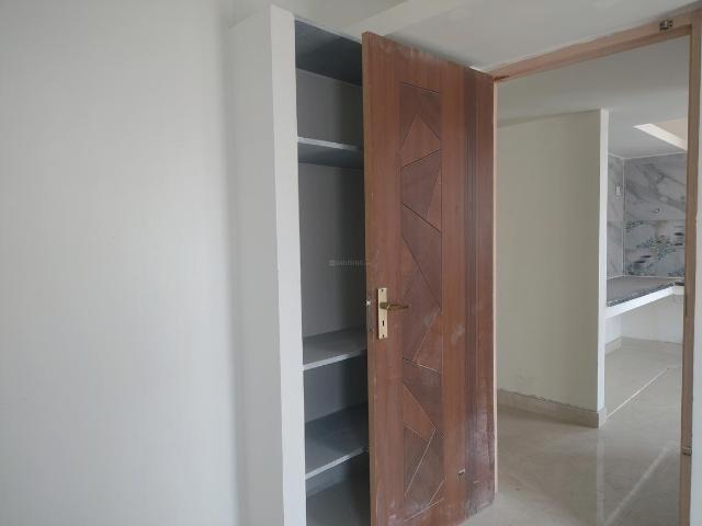 4 BHK Apartment in Guindy for resale Chennai. The reference number is 19020633