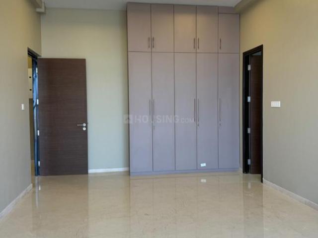 4 BHK Apartment in Dadar West for rent Mumbai. The reference number is 17198073