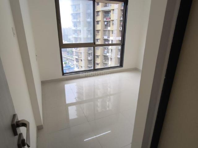 4 BHK Apartment in Dahisar East for resale Mumbai. The reference number is 21011472