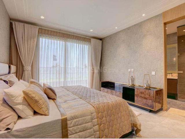 4 BHK Apartment in Dhakoli for resale Zirakpur. The reference number is 19396536