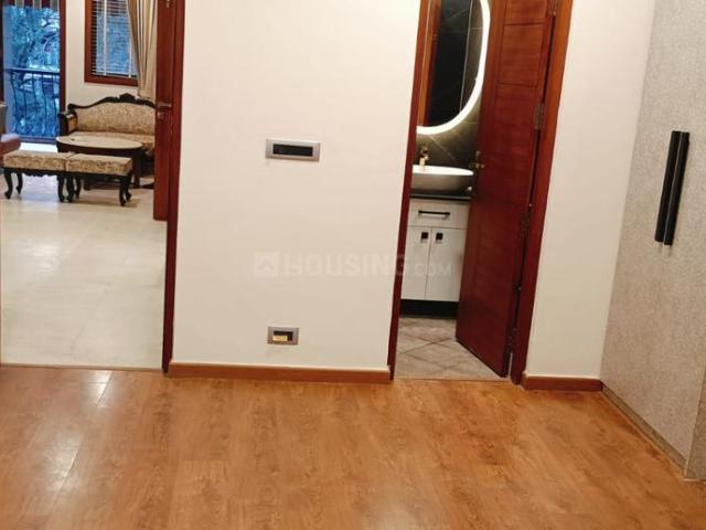 4 BHK Apartment in DLF Phase 2 for rent Gurgaon. The reference number is 18720011