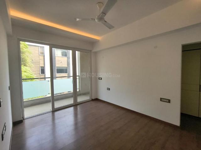 4 BHK Apartment in DLF Phase 2 for rent Gurgaon. The reference number is 20321972