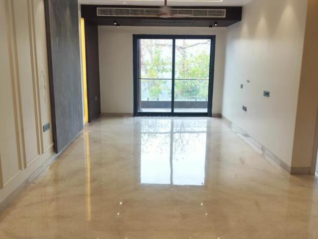 4 BHK Apartment in DLF Phase 2 for resale Gurgaon. The reference number is 20192993