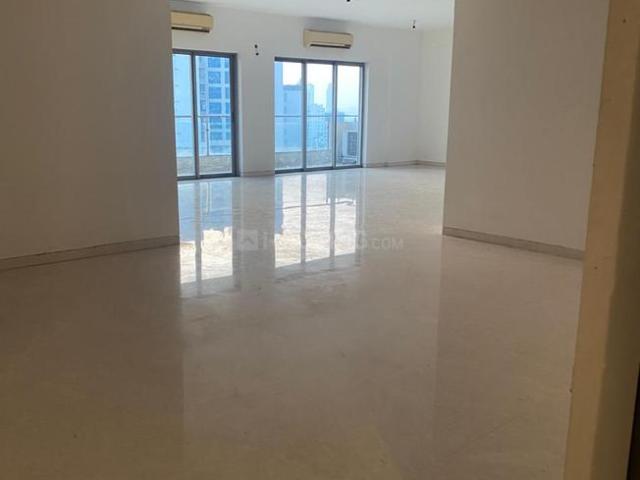 4 BHK Apartment in DLF Phase 5 for rent Gurgaon. The reference number is 16607900