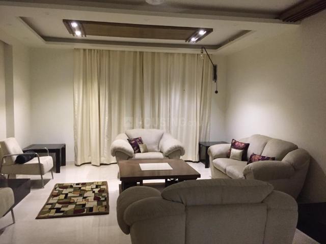 4 BHK Apartment in DLF Phase 5 for rent Gurgaon. The reference number is 16953921