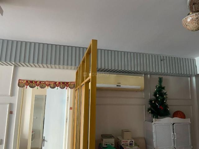 4 BHK Apartment in DLF Phase 5 for rent Gurgaon. The reference number is 17558622