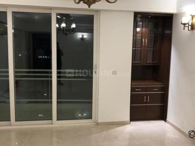 4 BHK Apartment in DLF Phase 5 for rent Gurgaon. The reference number is 17757811