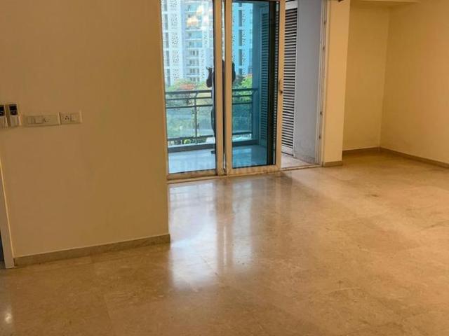 4 BHK Apartment in DLF Phase 5 for rent Gurgaon. The reference number is 18665163