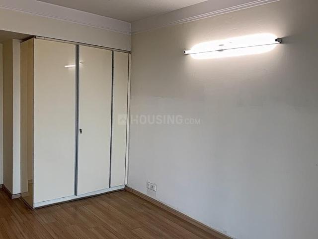 4 BHK Apartment in DLF Phase 5 for rent Gurgaon. The reference number is 19071688