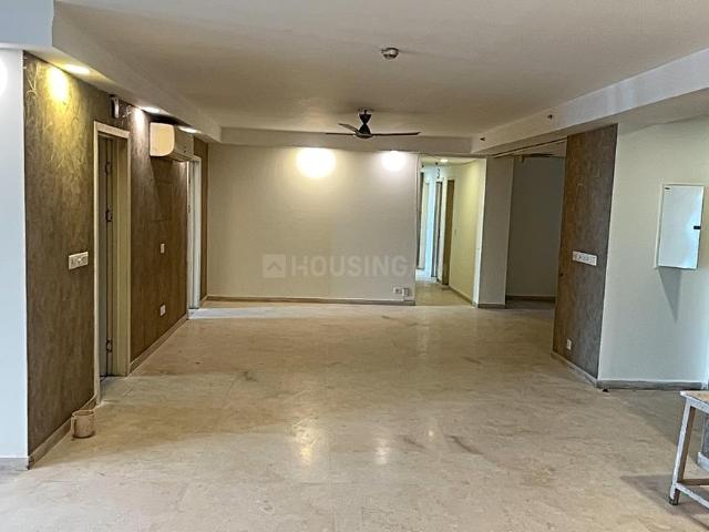 4 BHK Apartment in DLF Phase 5 for rent Gurgaon. The reference number is 19135676