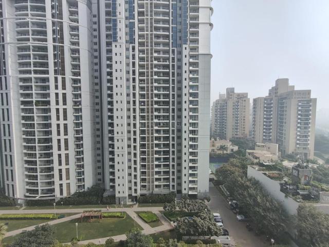 4 BHK Apartment in DLF Phase 5 for rent Gurgaon. The reference number is 19350023
