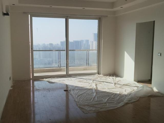 4 BHK Apartment in DLF Phase 5 for rent Gurgaon. The reference number is 19389976