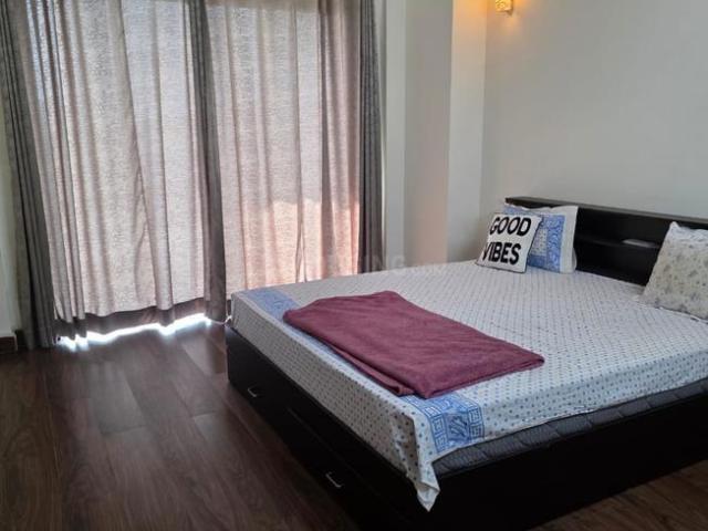 4 BHK Apartment in DLF Phase 5 for rent Gurgaon. The reference number is 19317973