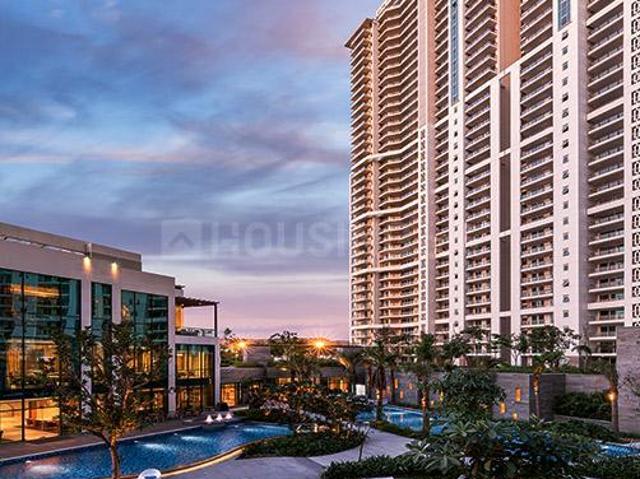 4 BHK Apartment in DLF Phase 5 for rent Gurgaon. The reference number is 19578303