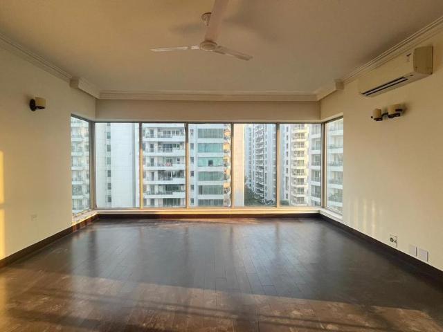 4 BHK Apartment in DLF Phase 5 for rent Gurgaon. The reference number is 20209551