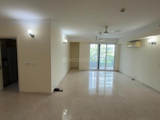 4 BHK Apartment in DLF Phase 5 for rent Gurgaon. The reference number is 20436775