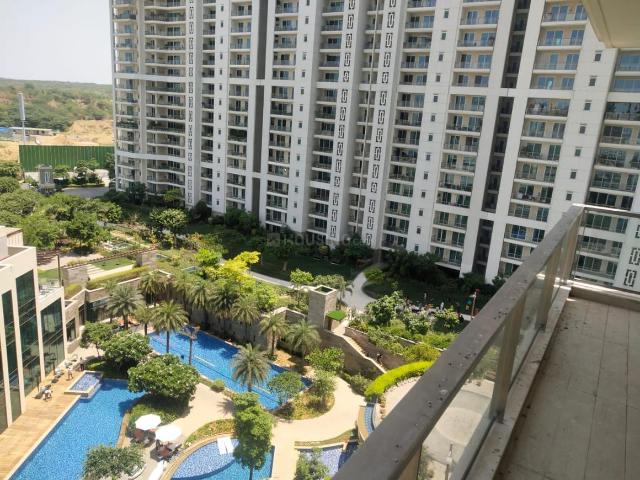 4 BHK Apartment in DLF Phase 5 for rent Gurgaon. The reference number is 20603553