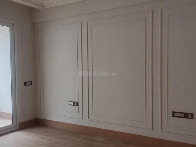 4 BHK Apartment in DLF Phase 5 for rent Gurgaon. The reference number is 20846935