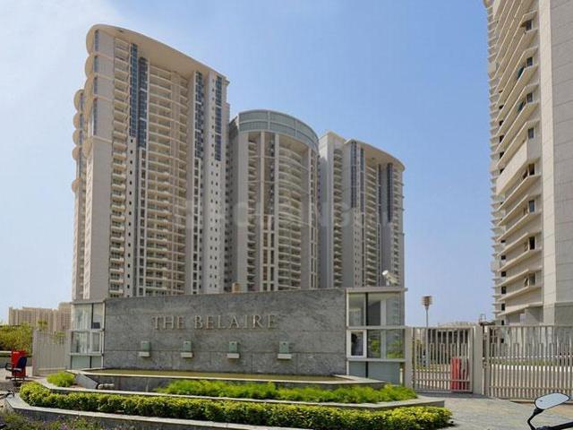 4 BHK Apartment in DLF Phase 5 for rent Gurgaon. The reference number is 20891928