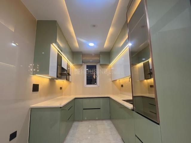 4 BHK Apartment in Dwarka Mor for rent New Delhi. The reference number is 20671085