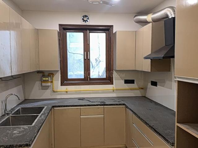 4 BHK Apartment in Freedom Fighters Enclave for rent New Delhi. The reference number is 18558976