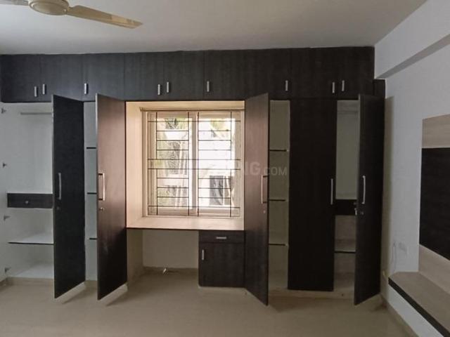 4 BHK Apartment in Kothaguda for rent Hyderabad. The reference number is 18695940