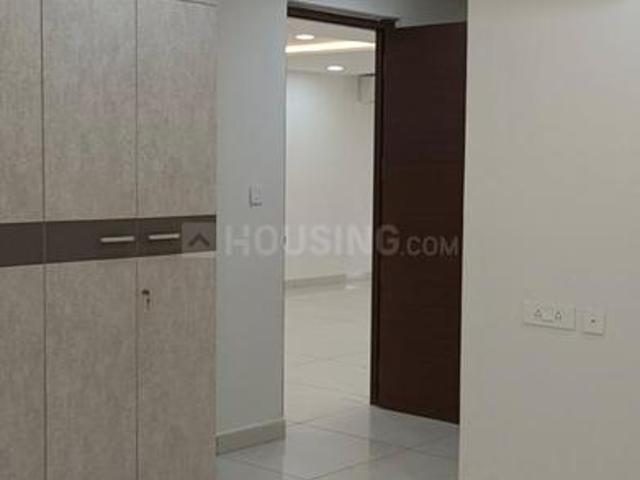 4 BHK Apartment in Kondapur for rent Hyderabad. The reference number is 17745353
