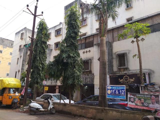 4 BHK Apartment in Kondhwa for resale Pune. The reference number is 20436184