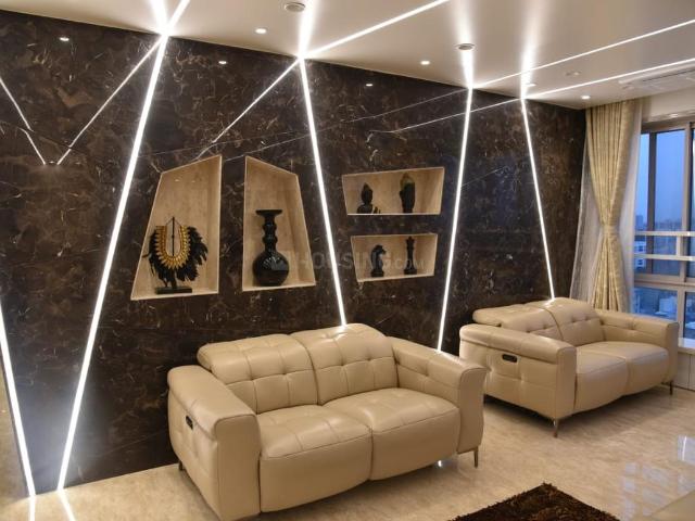 4 BHK Apartment in Koregaon Park for resale Pune. The reference number is 18273639