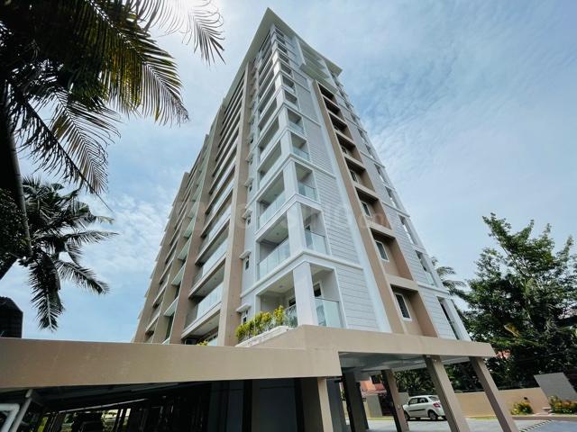 4 BHK Apartment in Kadavanthra for resale Kochi. The reference number is 20580638