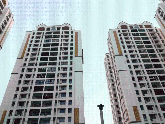 4 BHK Apartment in Kaloor for resale Kochi. The reference number is 19954425