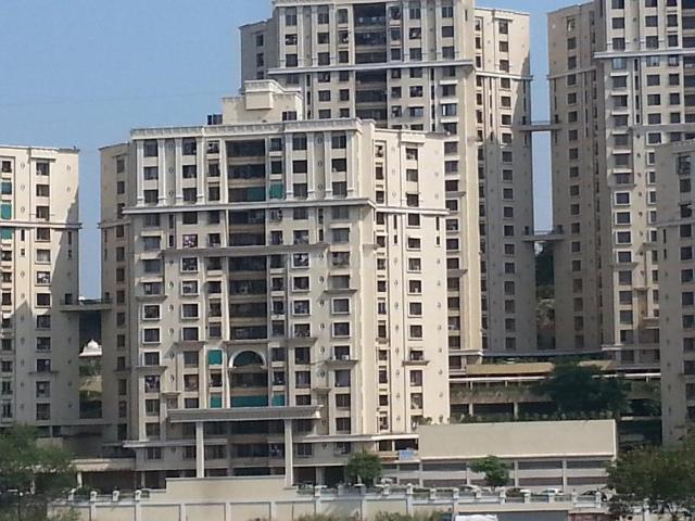4 BHK Apartment in Kalyan West for rent Kalyan. The reference number is 4648788