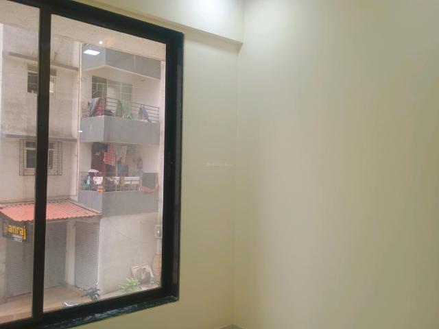 4 BHK Apartment in Kalyan West for resale Kalyan. The reference number is 19870508