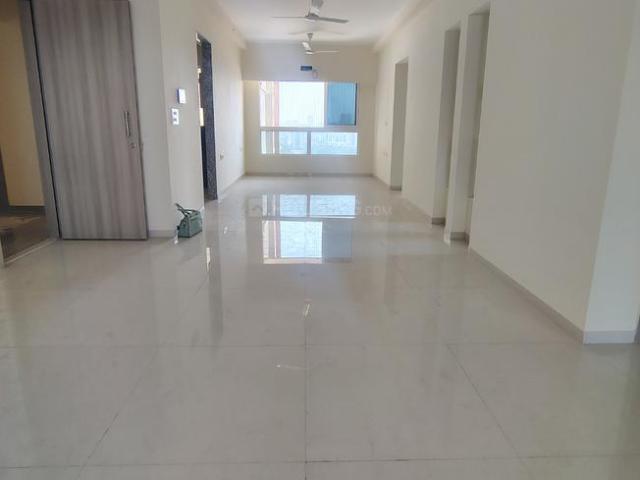 4 BHK Apartment in Kandivali East for rent Mumbai. The reference number is 19786554