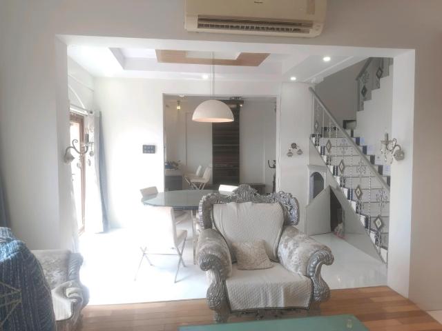 4 BHK Apartment in Kandivali East for rent Mumbai. The reference number is 20430288