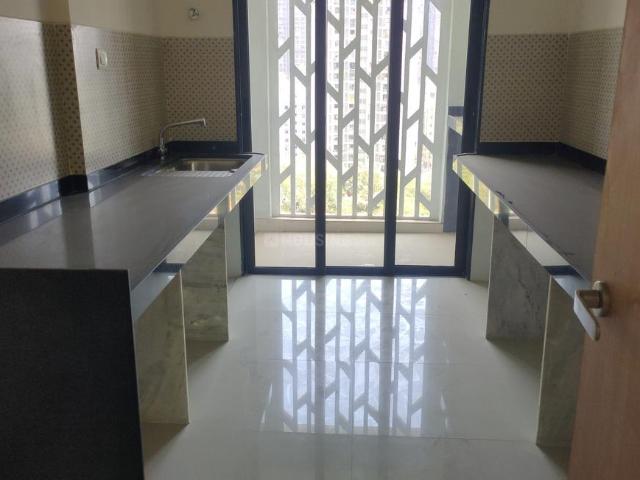 4 BHK Apartment in Kandivali East for resale Mumbai. The reference number is 17034674