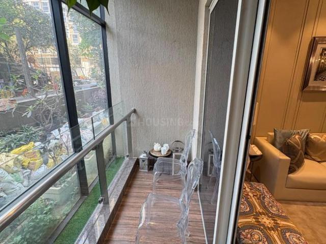 4 BHK Apartment in Kandivali East for resale Mumbai. The reference number is 19785964