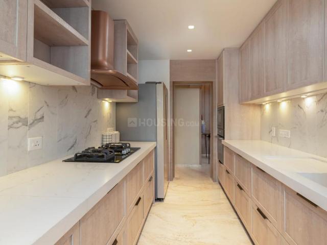 4 BHK Apartment in Kandivali East for resale Mumbai. The reference number is 20552472