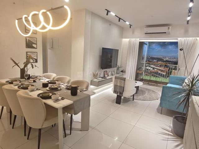4 BHK Apartment in Kandivali East for resale Mumbai. The reference number is 20903745