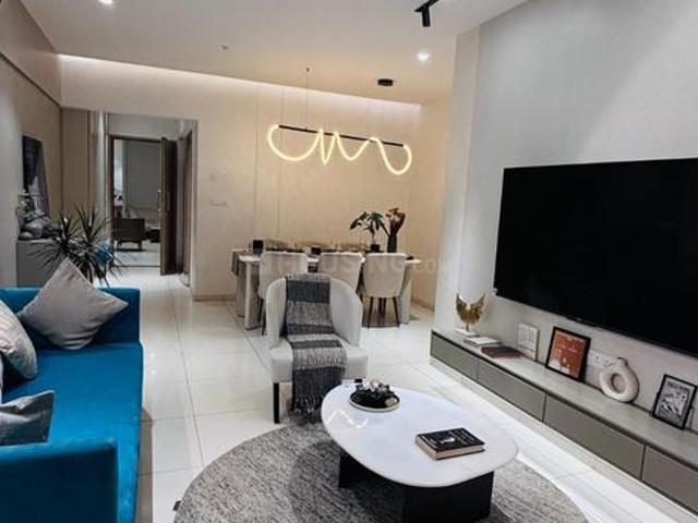 4 BHK Apartment in Kandivali East for resale Mumbai. The reference number is 20340837
