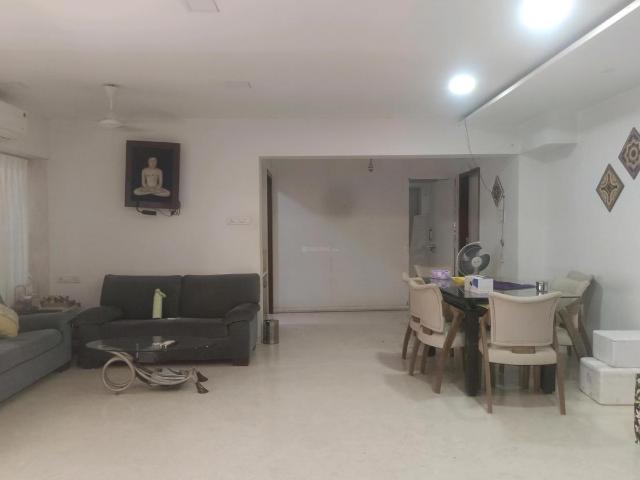 4 BHK Apartment in Kandivali West for resale Mumbai. The reference number is 19942715