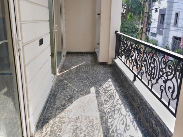 4 BHK Apartment in Karkardooma for resale New Delhi. The reference number is 20081520