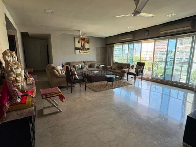 4 BHK Apartment in Khar West for rent Mumbai. The reference number is 20068959