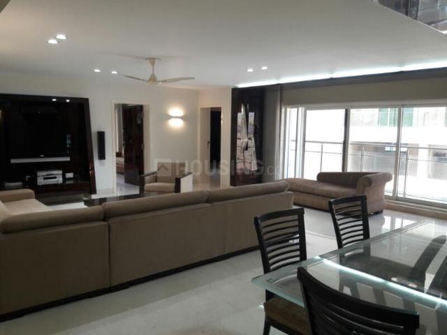 4 BHK Apartment in Khar West for rent Mumbai. The reference number is 20183011