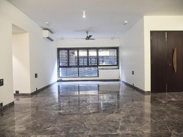4 BHK Apartment in Santacruz West for rent Mumbai. The reference number is 20323707