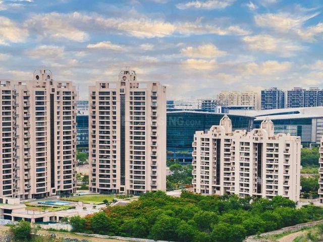 4 BHK Apartment in Kharadi for resale Pune. The reference number is 19997879