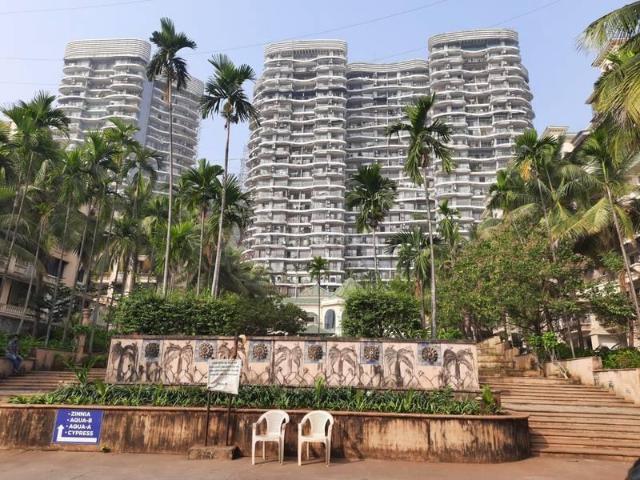 4 BHK Apartment in Kharghar for resale Navi Mumbai. The reference number is 19957962