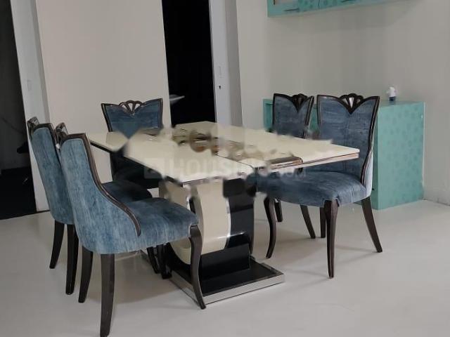4 BHK Apartment in Kukatpally for rent Hyderabad. The reference number is 19648628